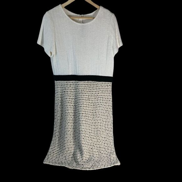 St. John Wool Blend Short Sleeve Color Block Sheath Dress Sz 12 - Picture 1 of 6